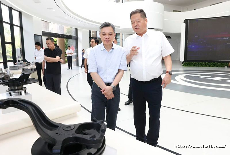 1726734237582452ncBN.jpg 1.jpg